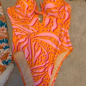 Cupshe Bathing Suits! Some New w Tags!